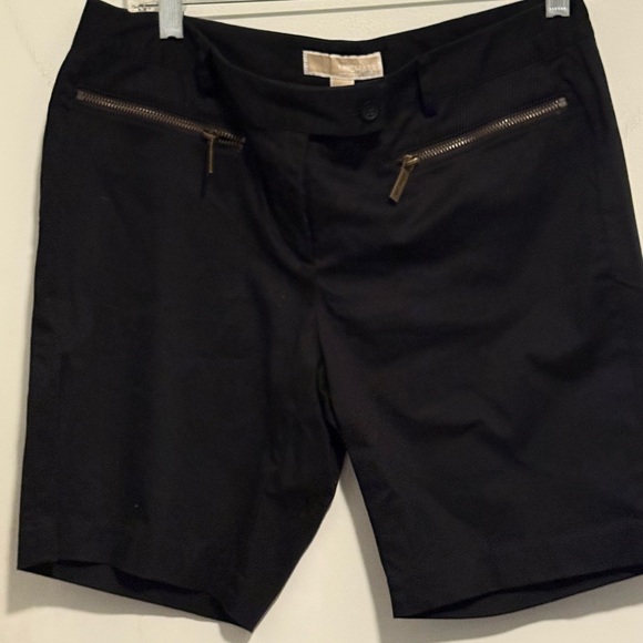 Michael Kors Classic Bermuda Shorts - Picture 2 of 5